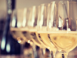 Prosecco, co należy wiedzieć o najbardziej lubianym z białych win!