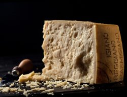Ser Parmigiano Reggiano. Jak rozpoznać oryginalny włoski parmezan?