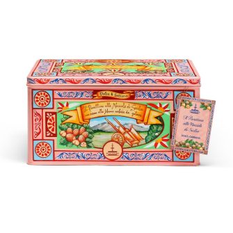 Panettone alle Nocciole di Sicilia con crema Dolce&Gabbana