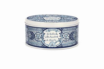 La&nbsp;Colomba alle mandorle di Sicilia D&G 750 g